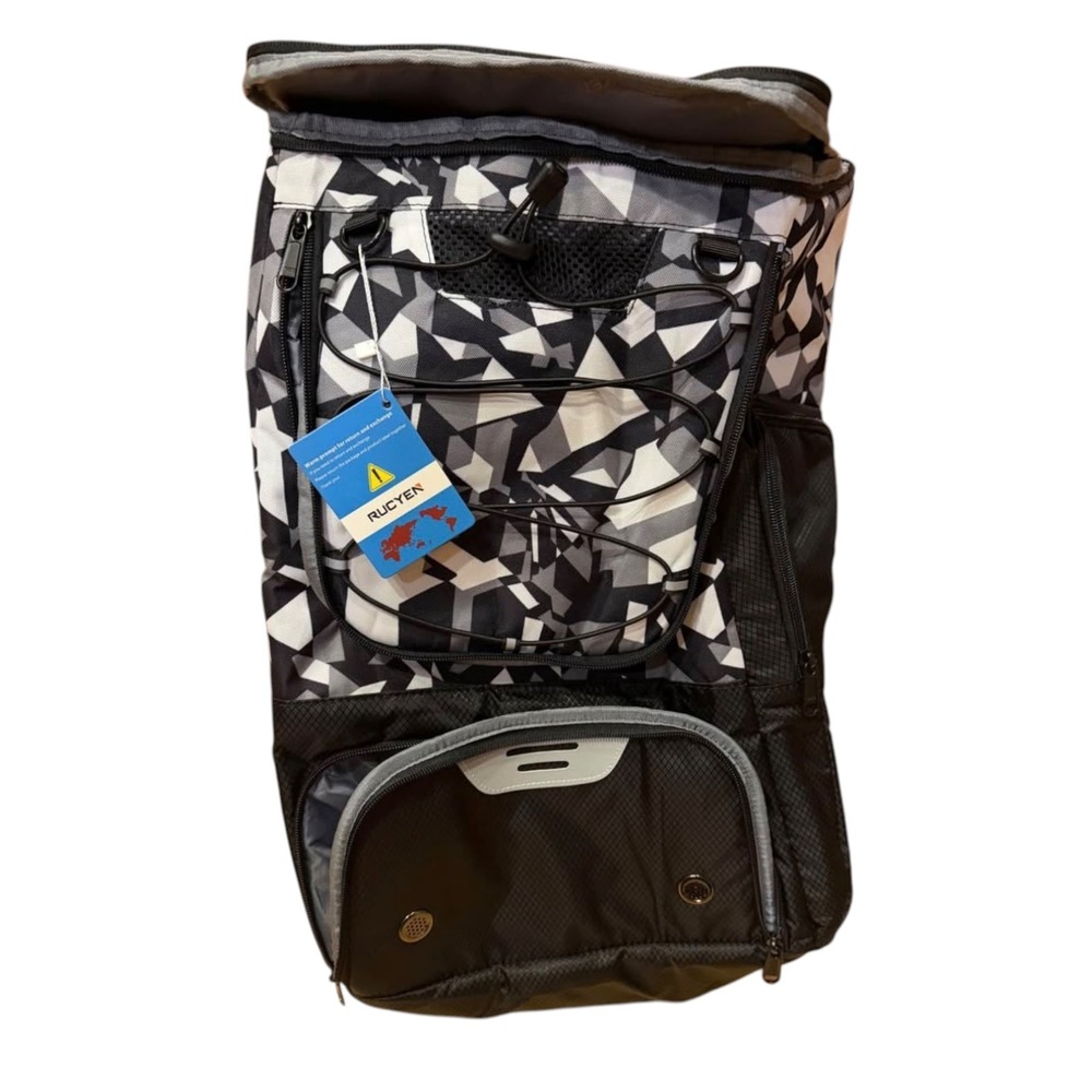 Rucyen Sports Backpack Unisex Large Black White New Ball Compartment Fence Hook